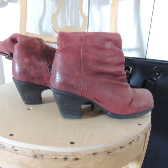 John Fluevog boots - Picture 3 of 6
